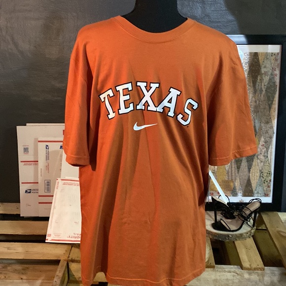 Nike. Texas. Short sleeve Tee. - Picture 2 of 5